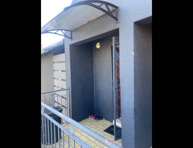 2 BEDROOM TOWNHOUSE FOR SALE IN RIDGEWAY